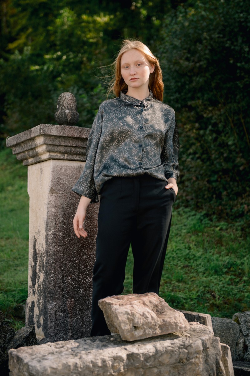 "Baumpieper" Blouse Light leaf pattern