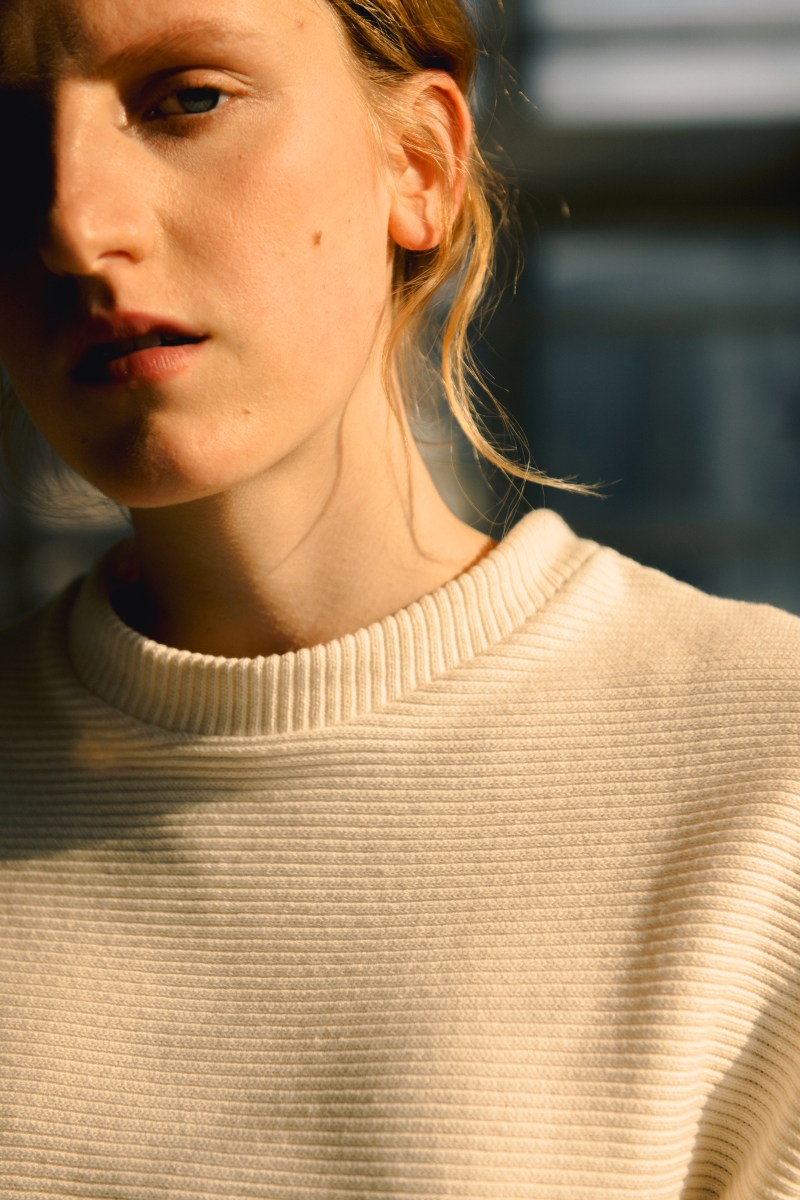 White Heron O-Sweater