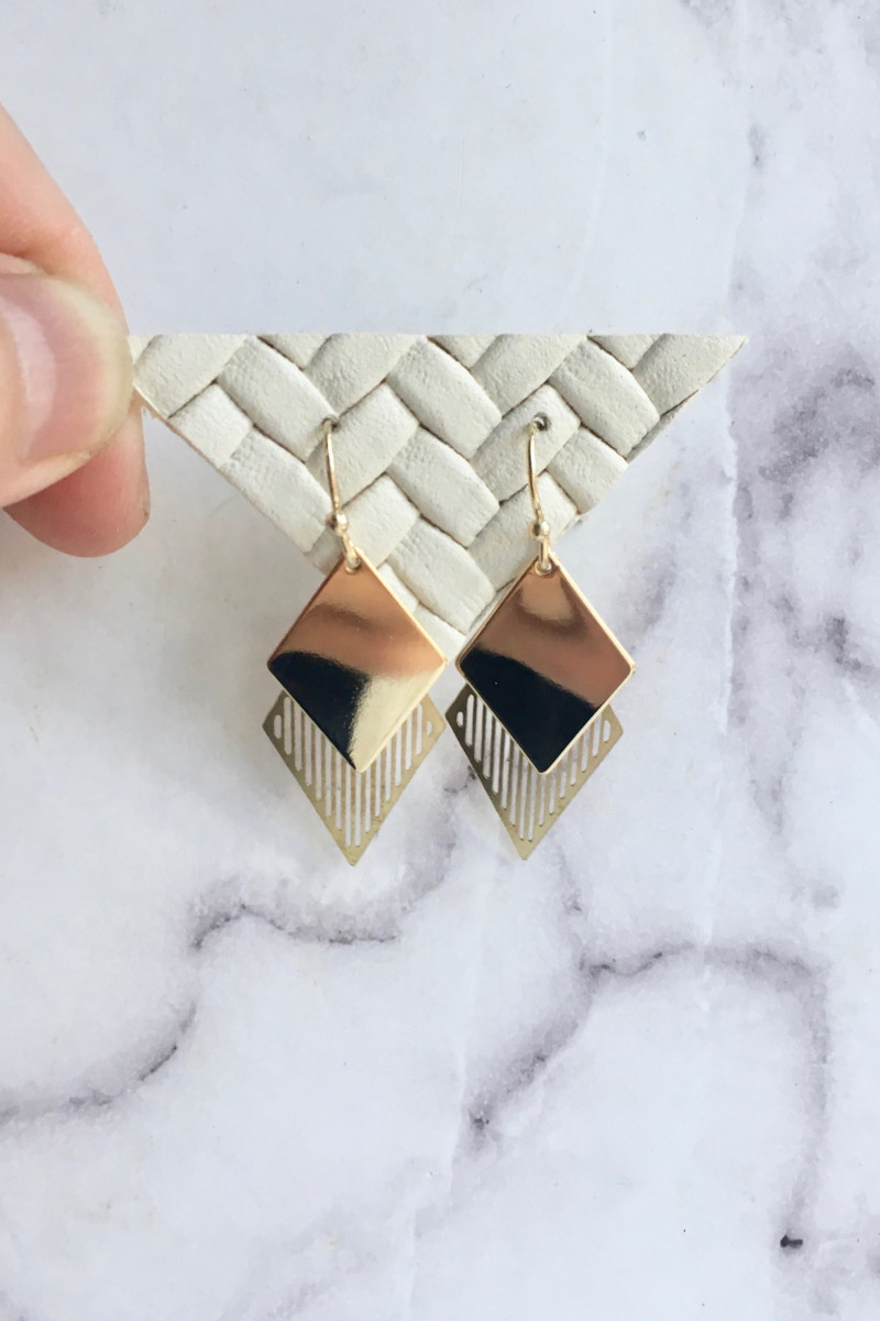 Hymn Earrings Gold